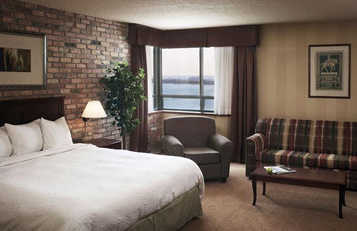 Waterfront Hotel Downtown Burlington Pokoj fotografie